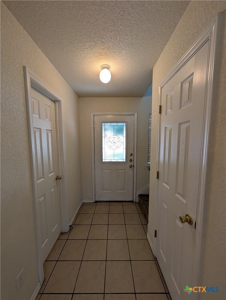 3014 Green Mountain Dr - Photo 3 of 32