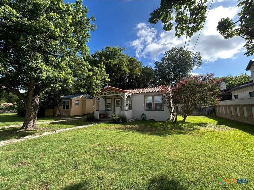 1030 Cole Ave - Photo 4 of 31