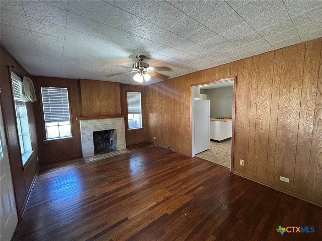 1030 Cole Ave - Photo 5 of 31