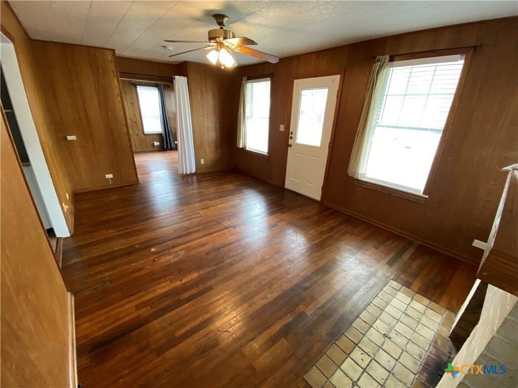 1030 Cole Ave - Photo 7 of 31