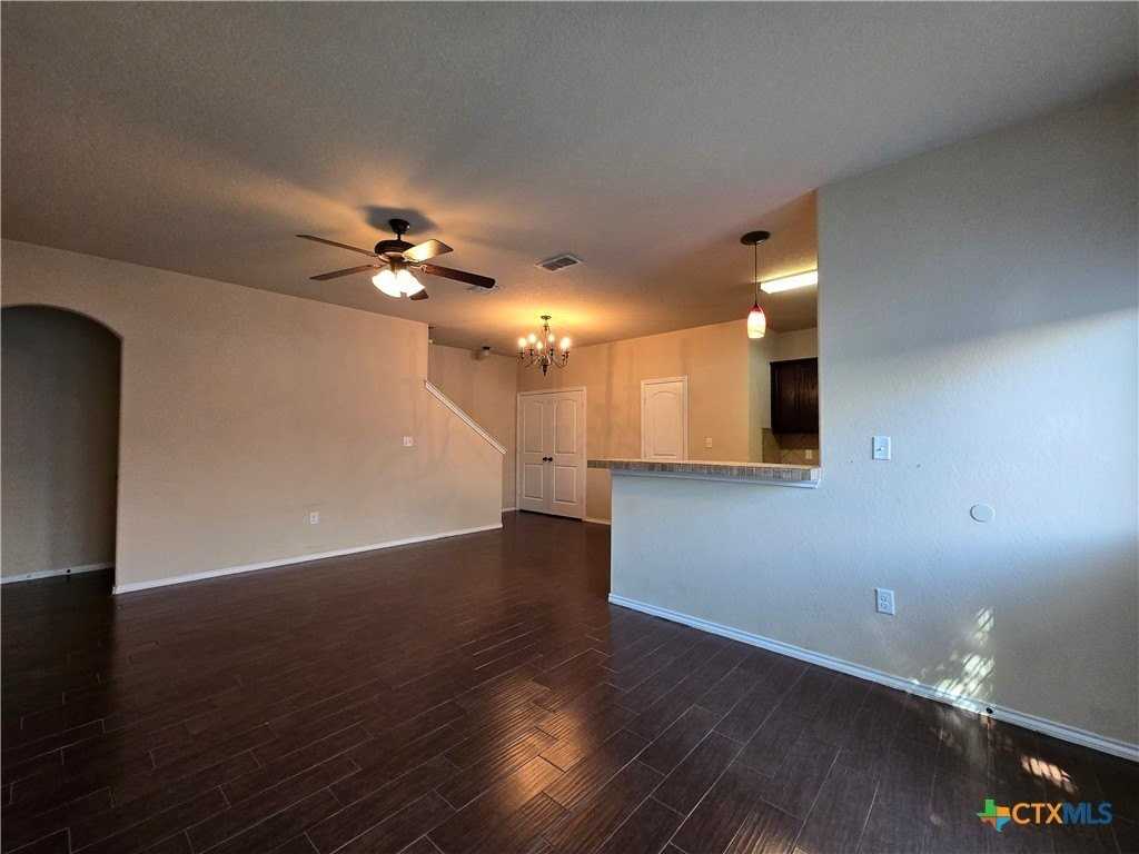 203 Anne Louise Dr - Photo 2 of 24