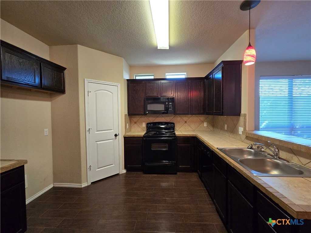 203 Anne Louise Dr - Photo 7 of 24