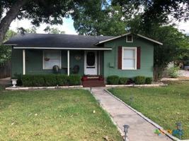 featured image of 893 Pine St