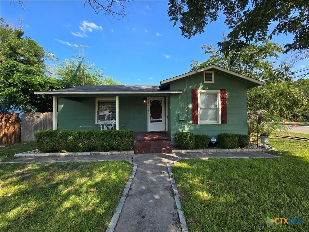 893 Pine St - Photo 2 of 25