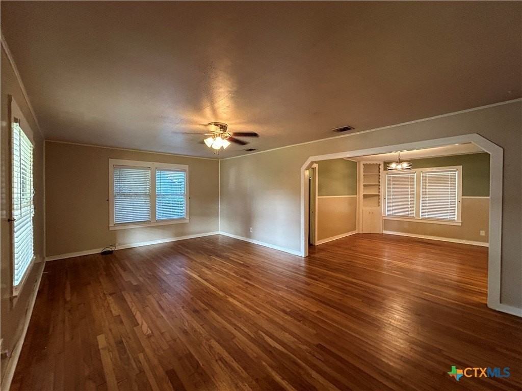 893 Pine St - Photo 6 of 25