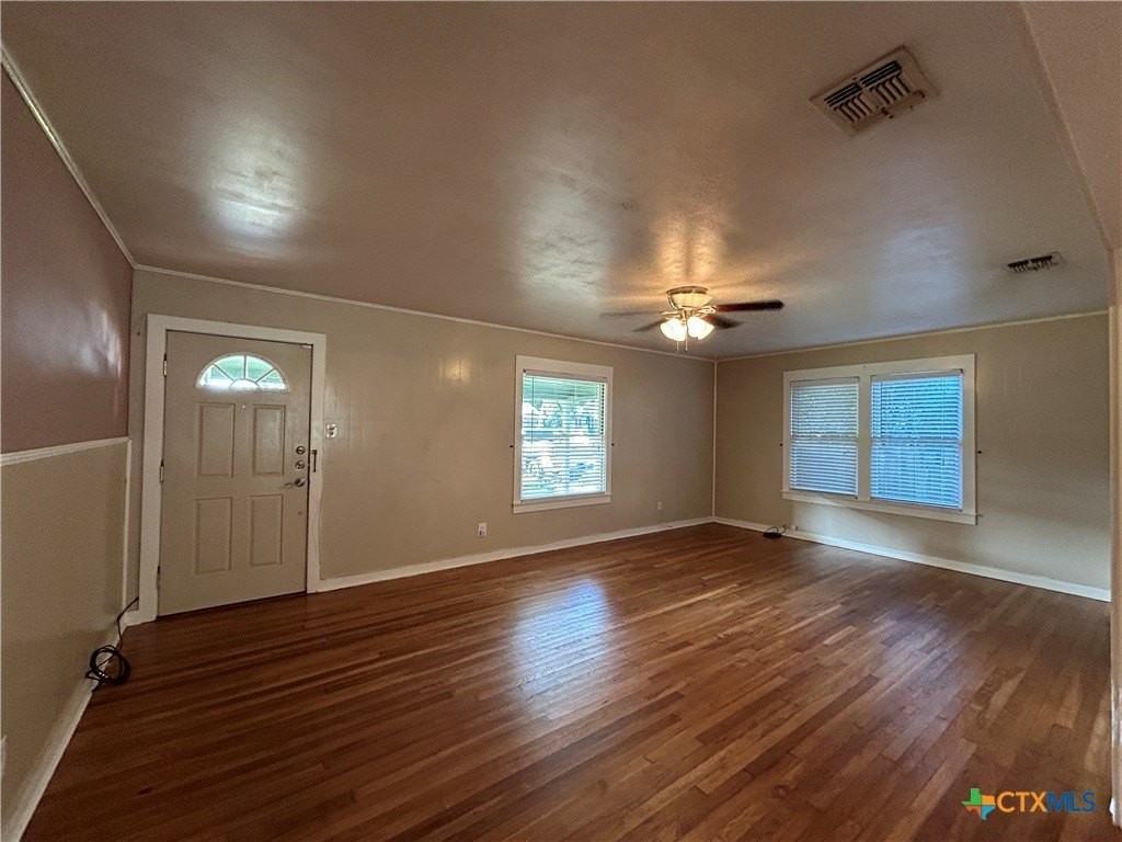 893 Pine St - Photo 7 of 25