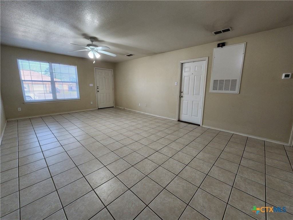 1146 Misty Acres Dr - Photo 3 of 13