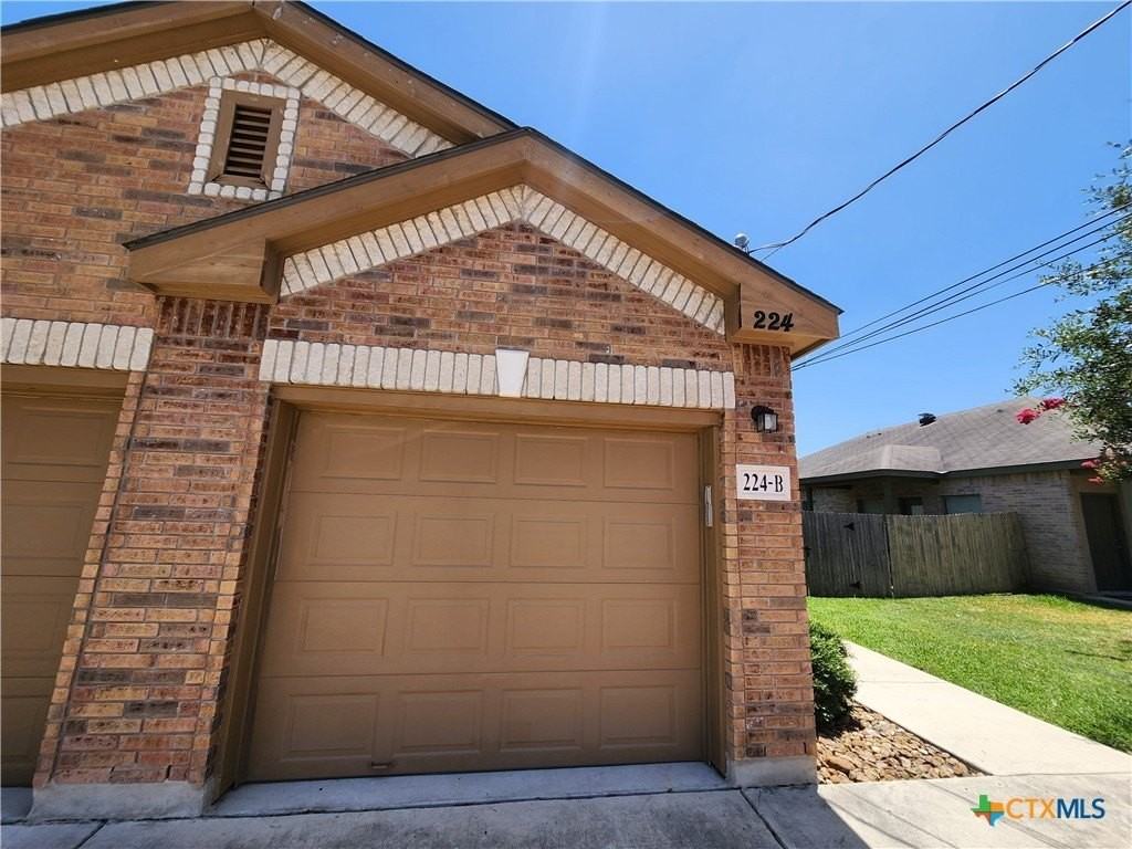 224 Anne Louise Dr #B - Photo 2 of 18