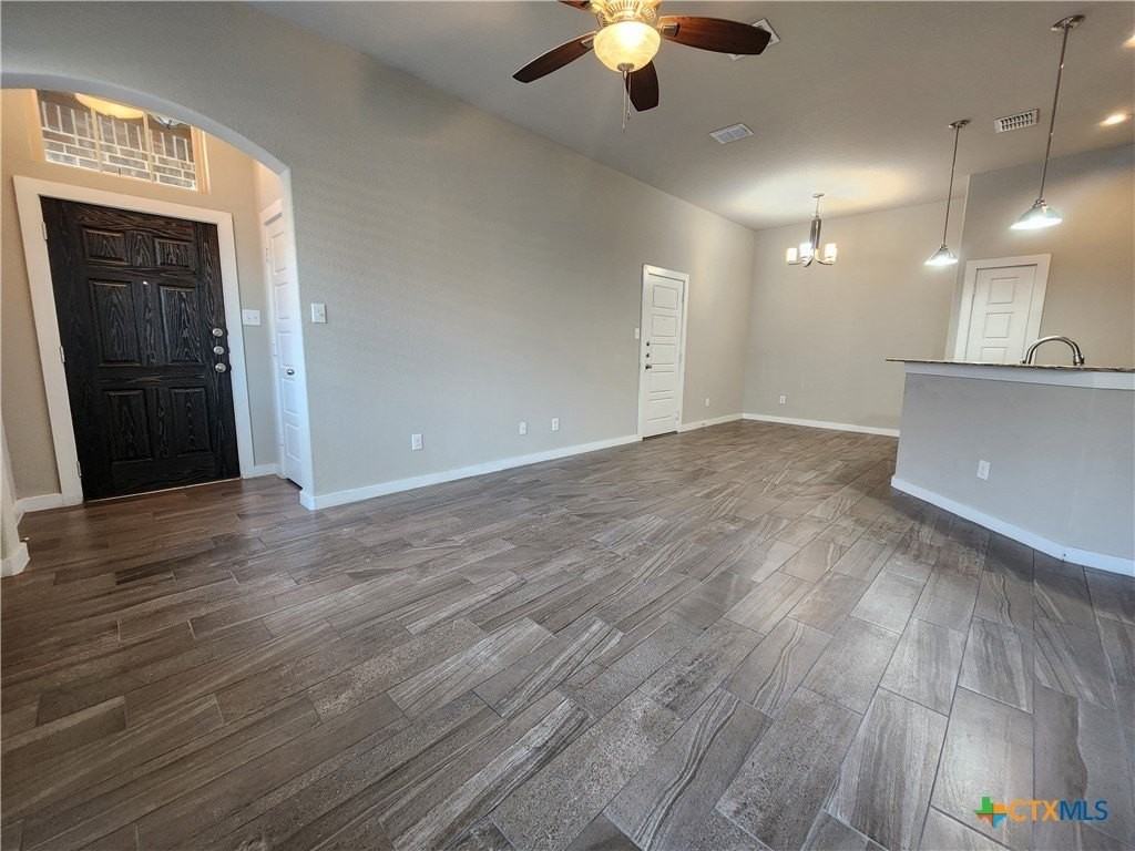530 Creekside Frst - Photo 2 of 20