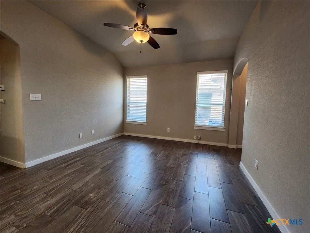 530 Creekside Frst - Photo 5 of 20