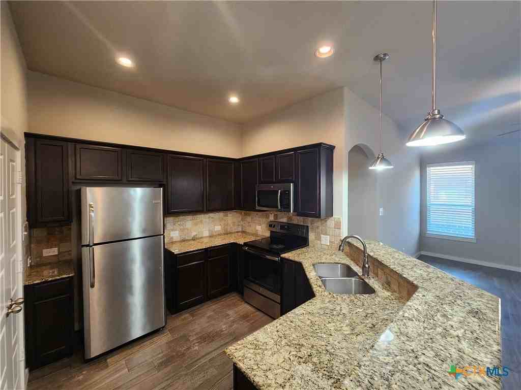 530 Creekside Frst - Photo 7 of 20