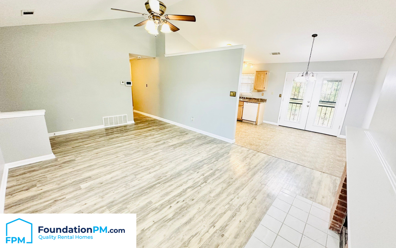 2663 Bay Pointe Cir W #1 - Photo 5 of 15
