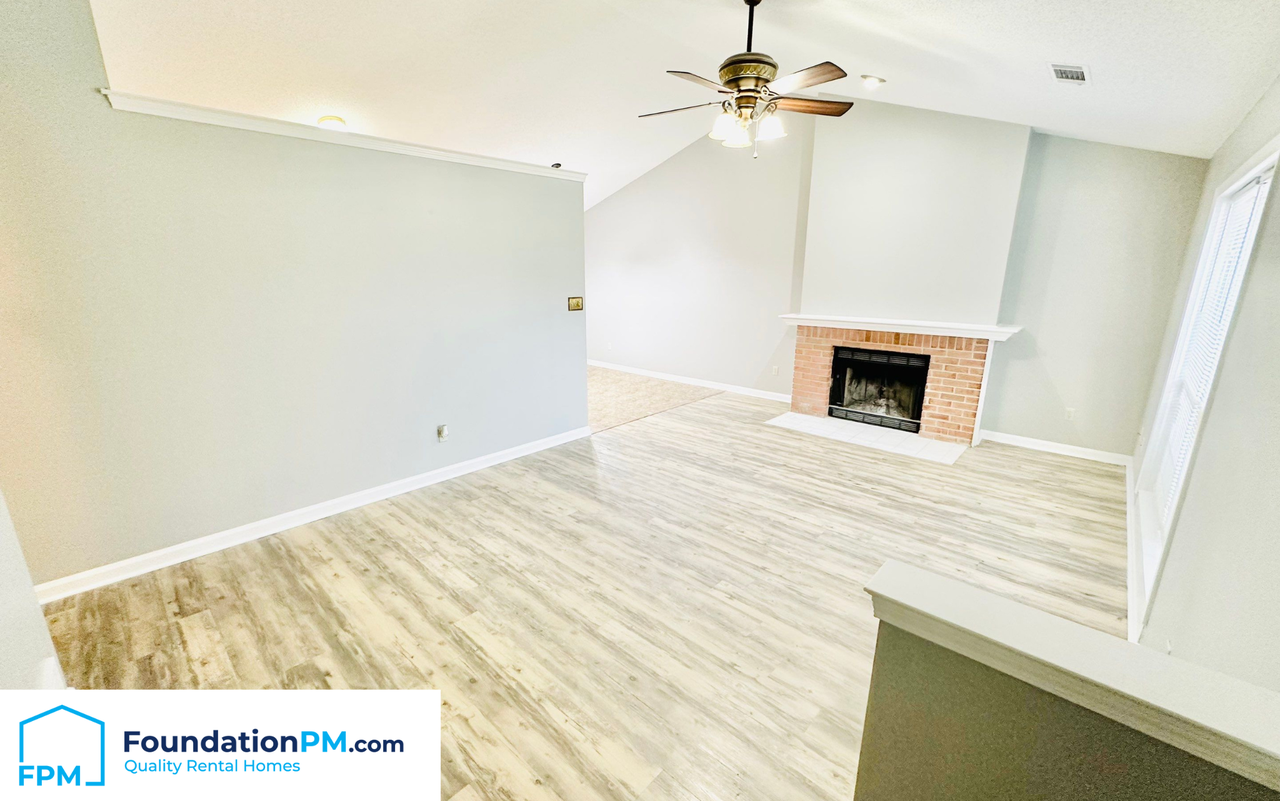 2663 Bay Pointe Cir W #1 - Photo 7 of 15