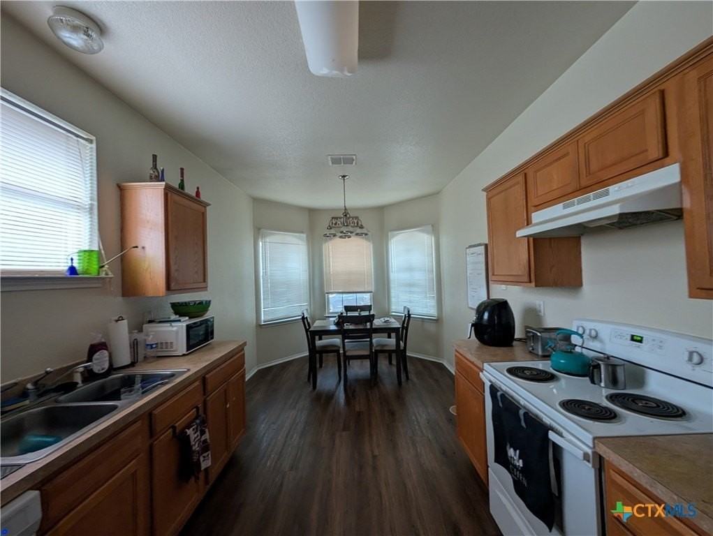 341 Placid Mdw - Photo 5 of 27