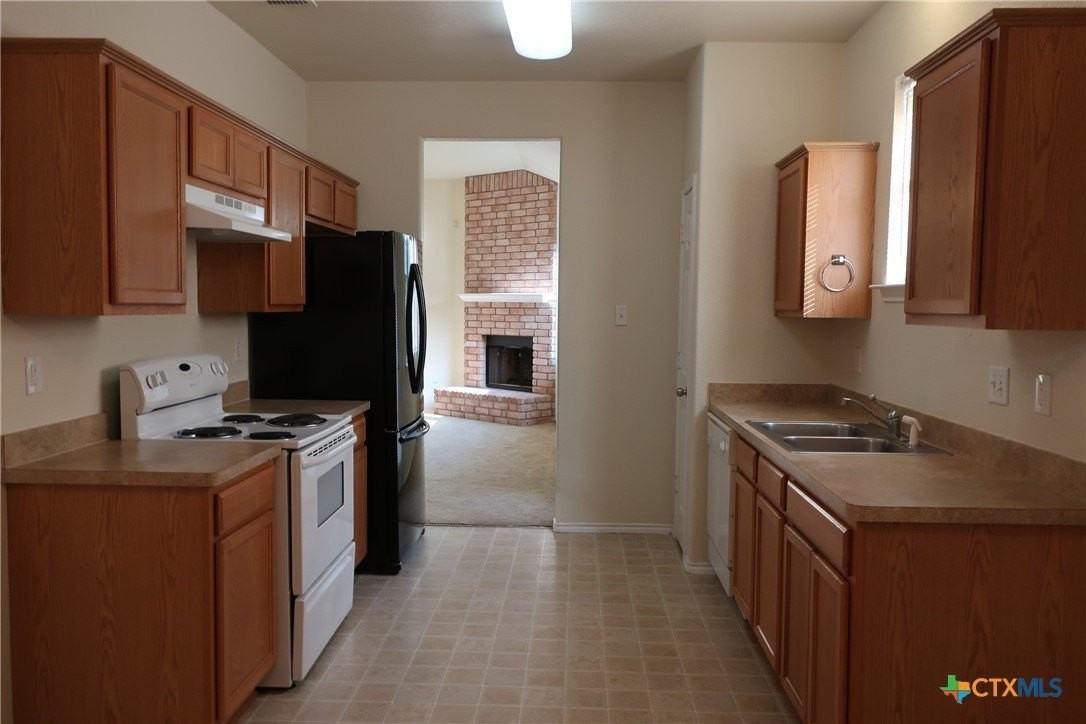 341 Placid Mdw - Photo 7 of 27
