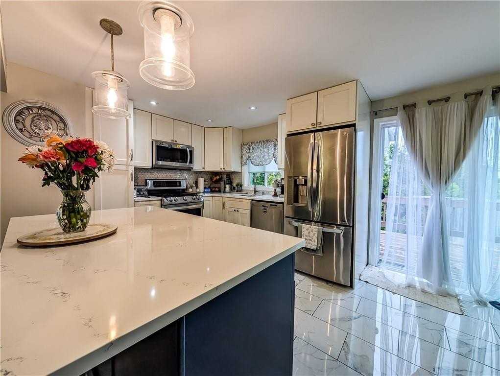 130 Smart St - Photo 5 of 30