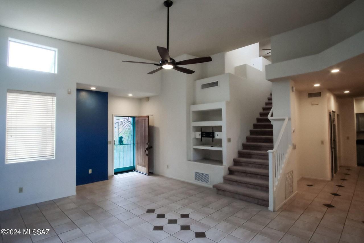 5237 E Calle Vista De Colores - Photo 2 of 29