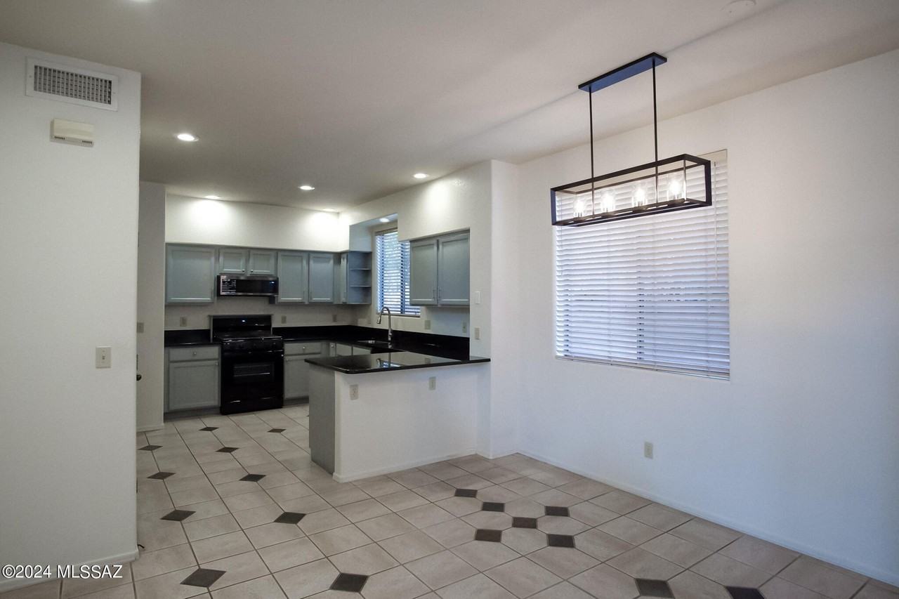 5237 E Calle Vista De Colores - Photo 6 of 29