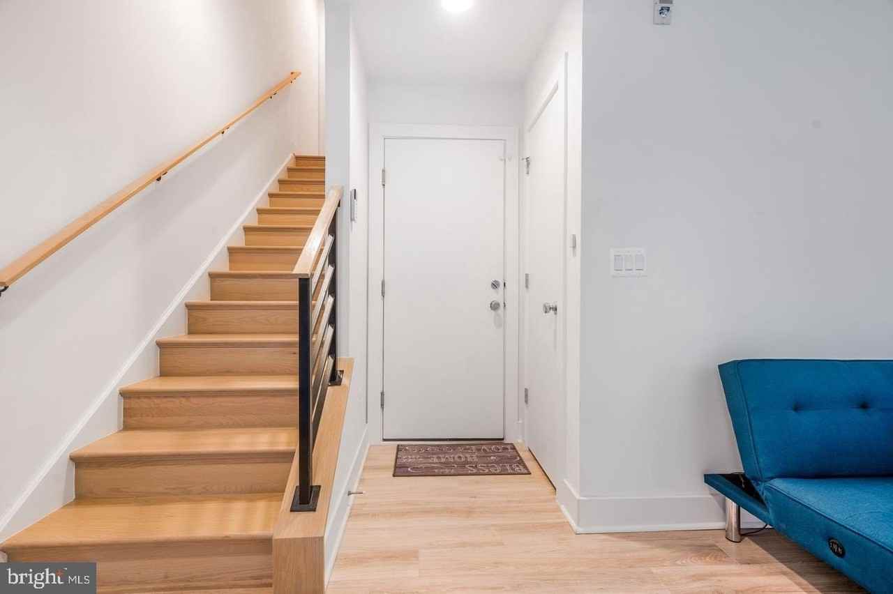 317 Riggs Park Pl Ne - Photo 2 of 37