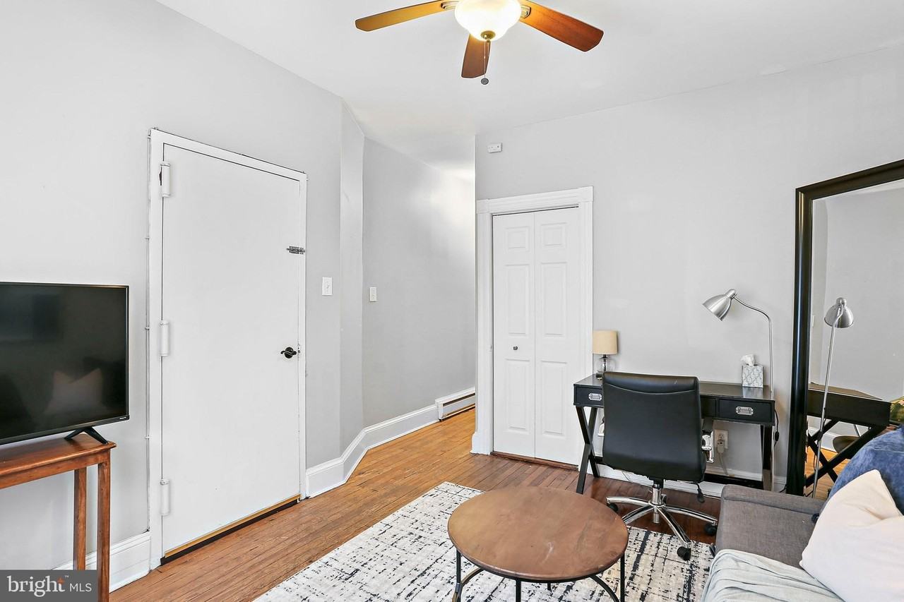 1211 33rd St Nw #1 - Photo 7 of 18