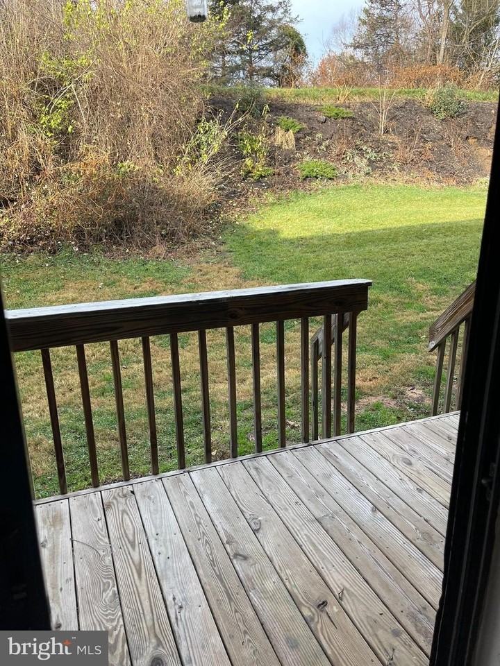 105 Foxfire Dr - Photo 7 of 24