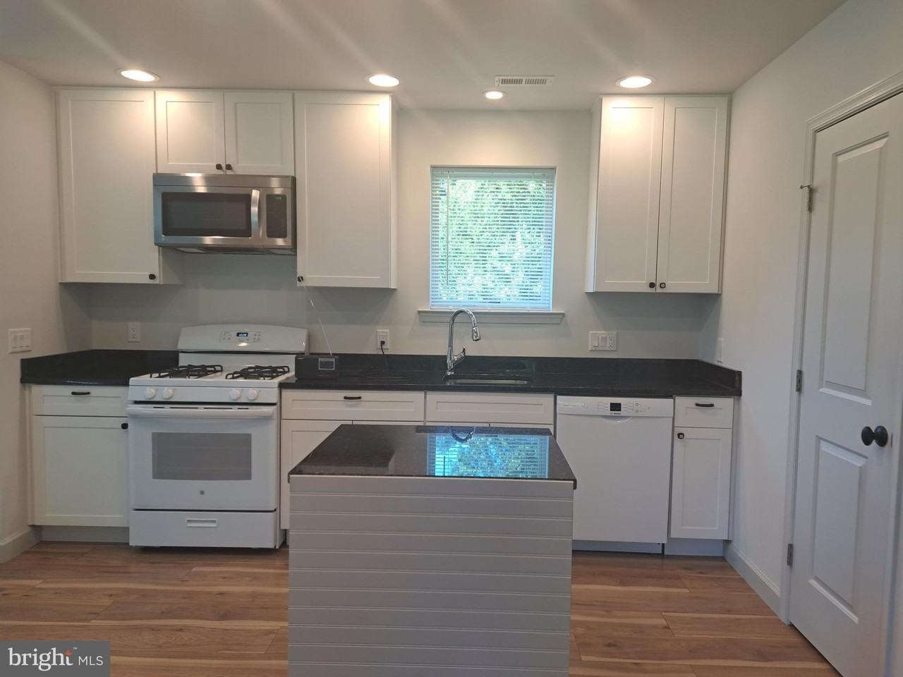 20416 Hopkins Rd - Photo 5 of 13