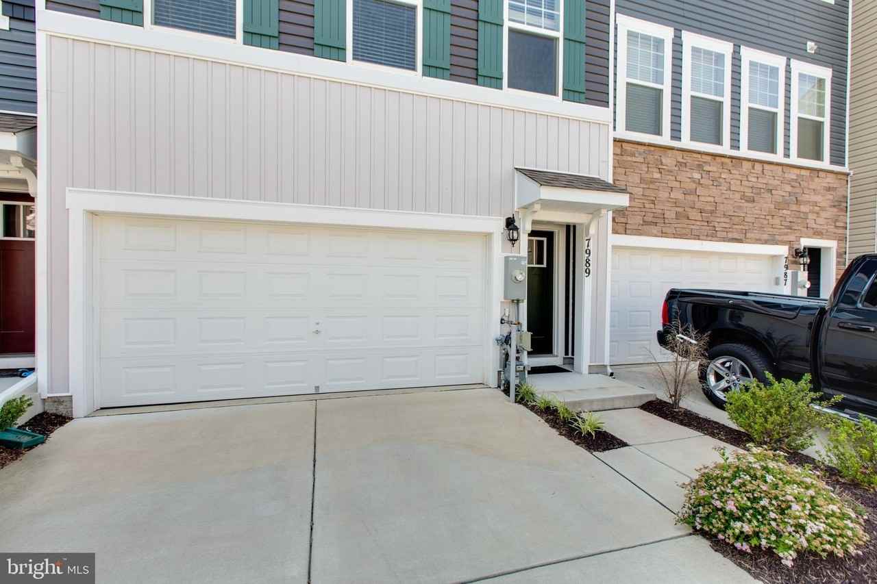 7989 Patterson Way - Photo 4 of 41
