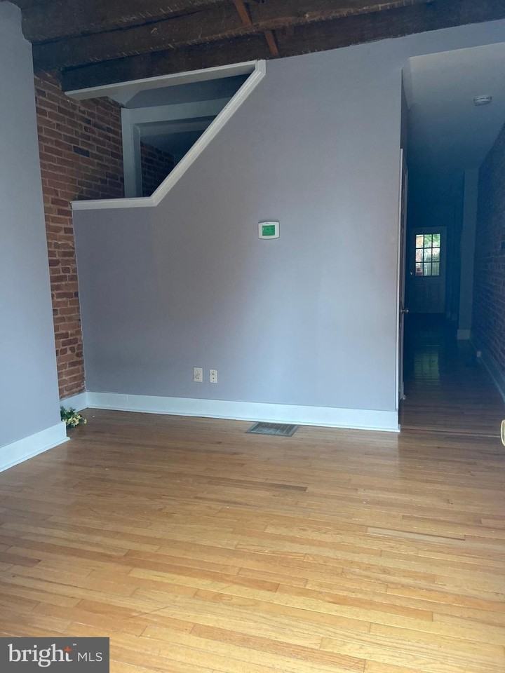 1629 S Hanover St - Photo 3 of 15