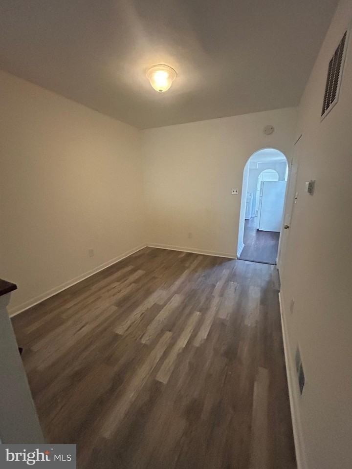 3569 4th St - Photo 2 of 9
