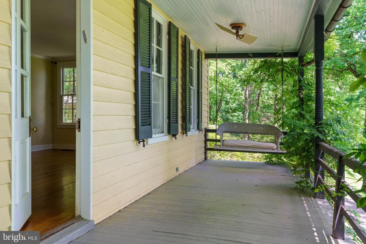 1118 Greenspring Valley Rd - Photo 5 of 34