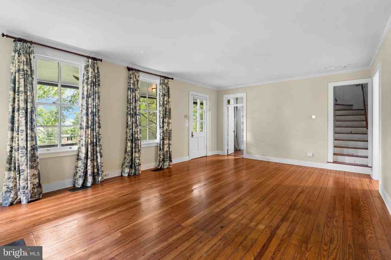1118 Greenspring Valley Rd - Photo 7 of 34
