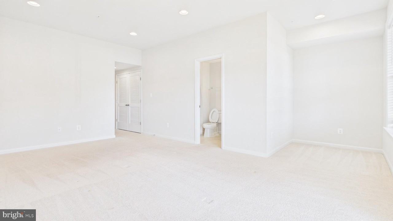 33 Chester Ct - Photo 5 of 45