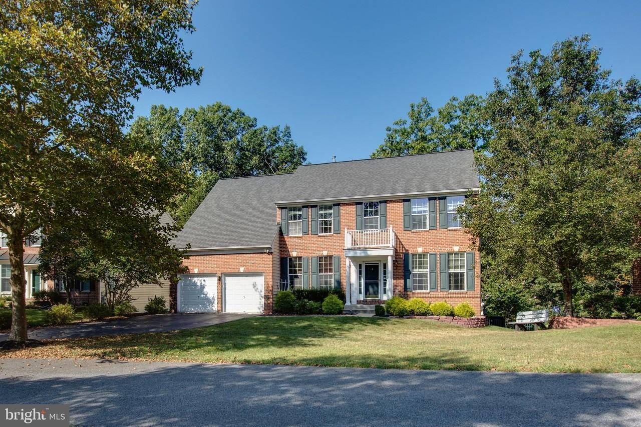 2191 Oak Forest Dr - Photo 3 of 50