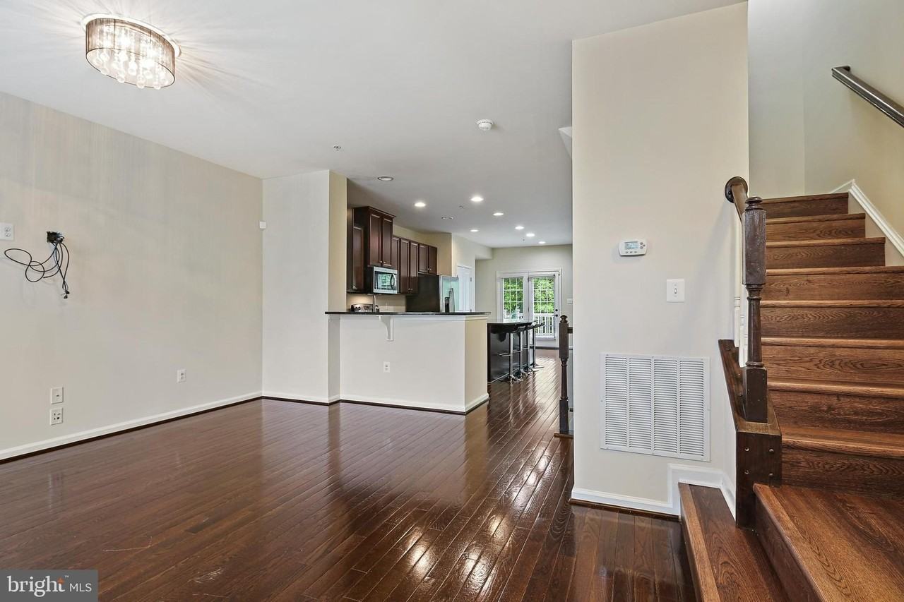 11675 Emerald Green Dr - Photo 6 of 35