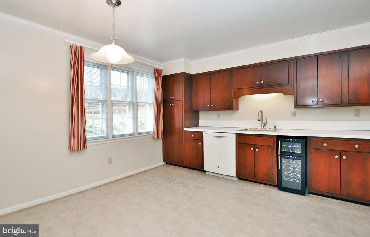 4847 Sangamore Rd #24 - Photo 6 of 31