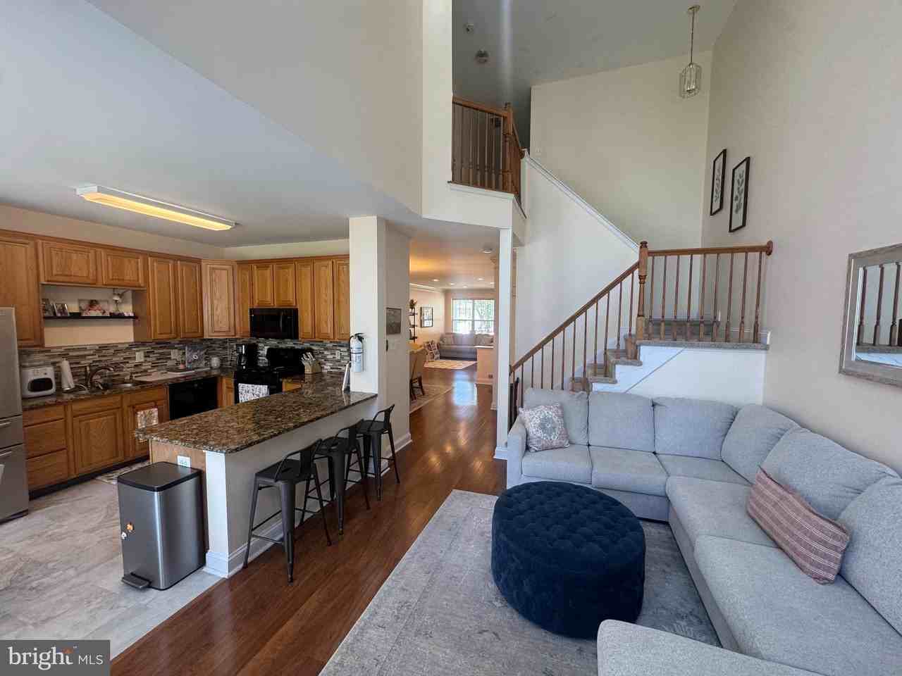 37 Weaver Dr - Photo 5 of 16