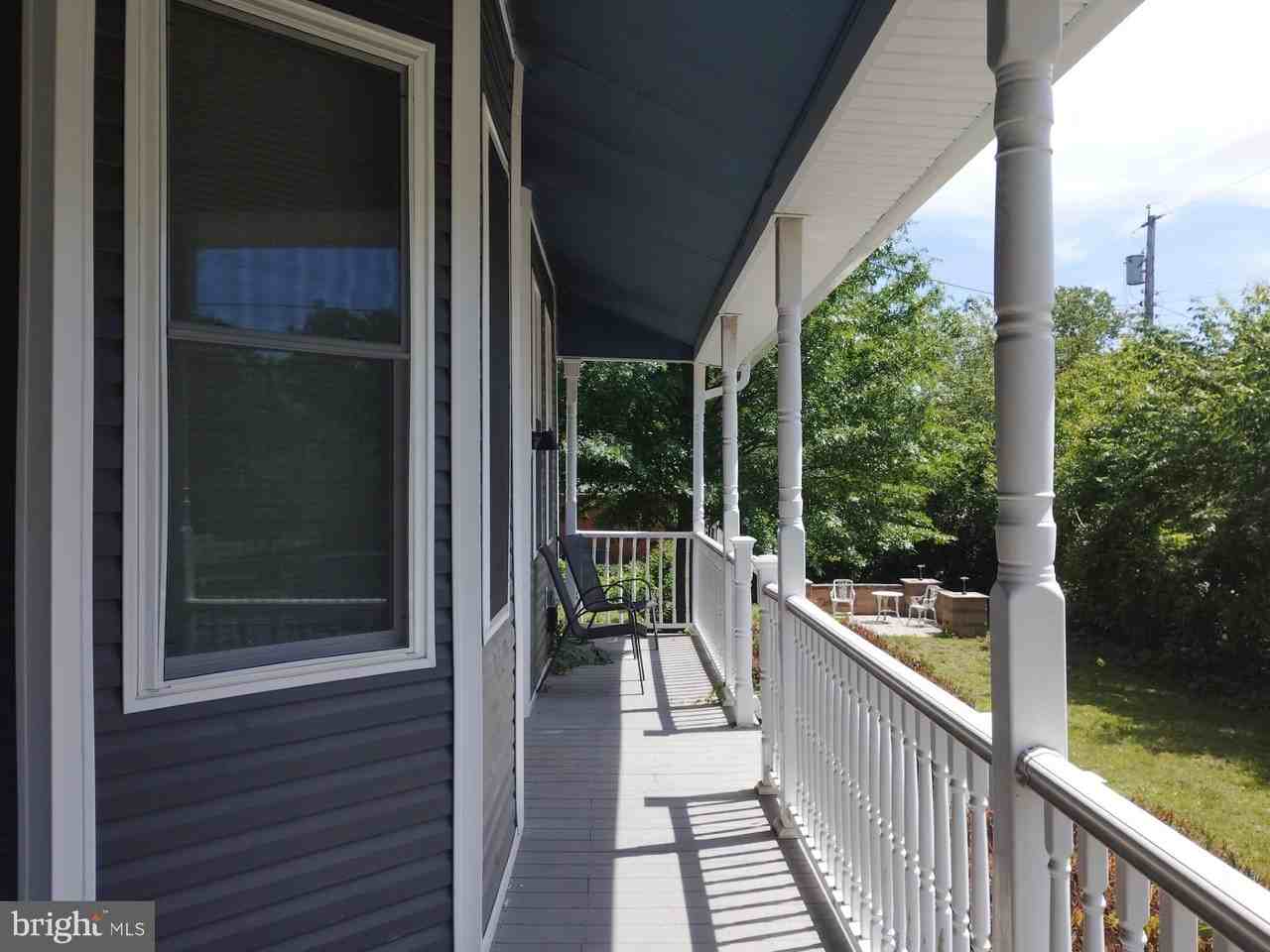 126 Washington Ave #1B - Photo 3 of 20