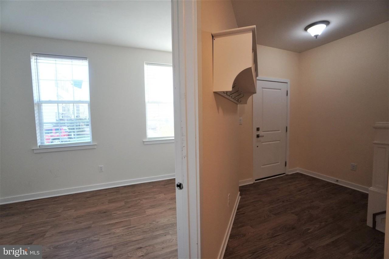 6 Manchester Dr - Photo 6 of 38
