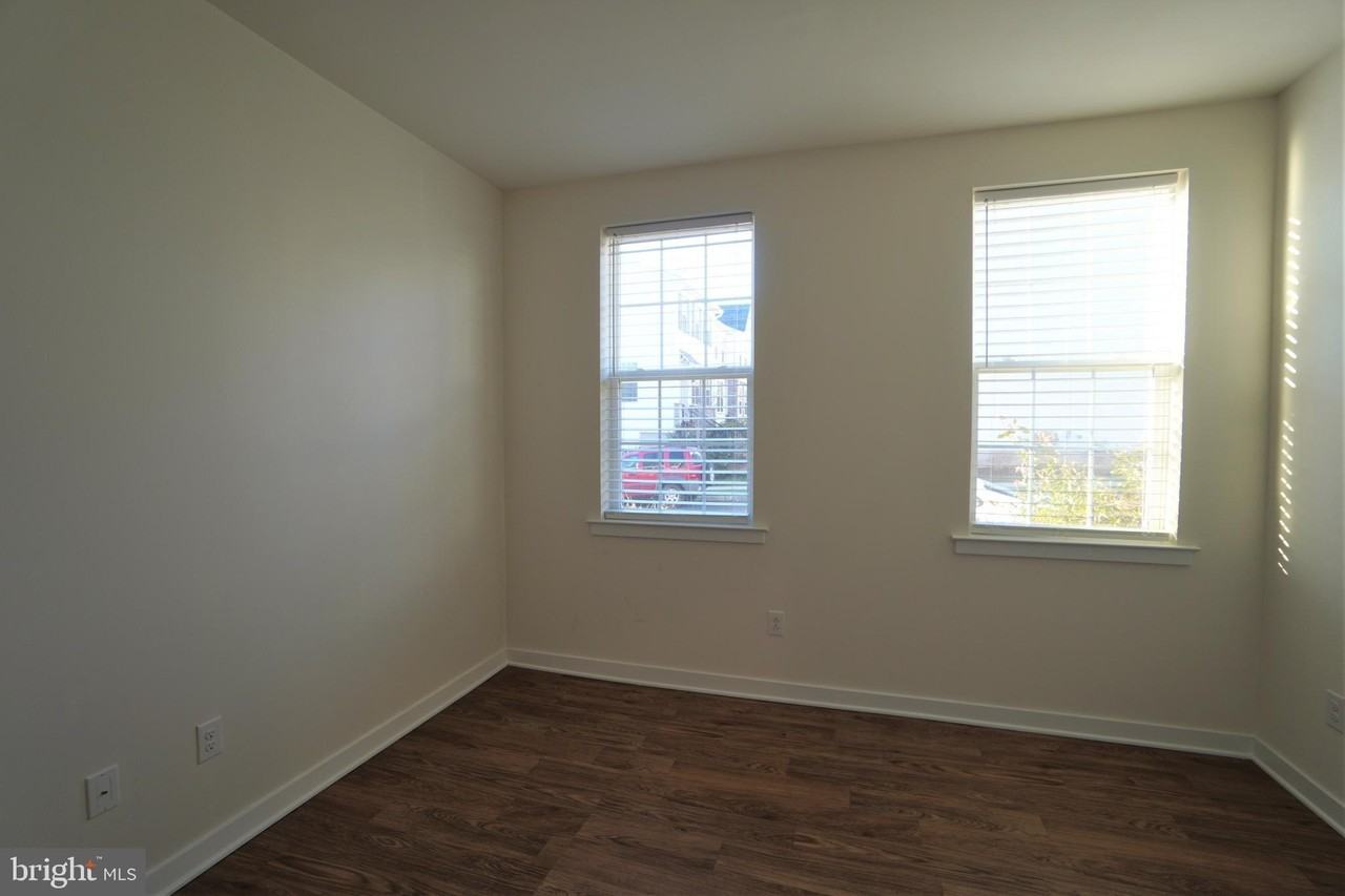 6 Manchester Dr - Photo 7 of 38