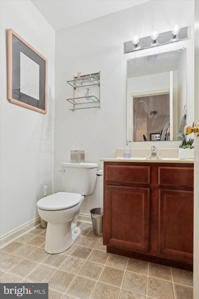 220 Primrose Ln - Photo 6 of 15