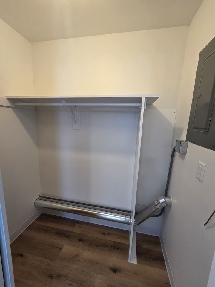300 Dewey St #5 - Photo 4 of 16