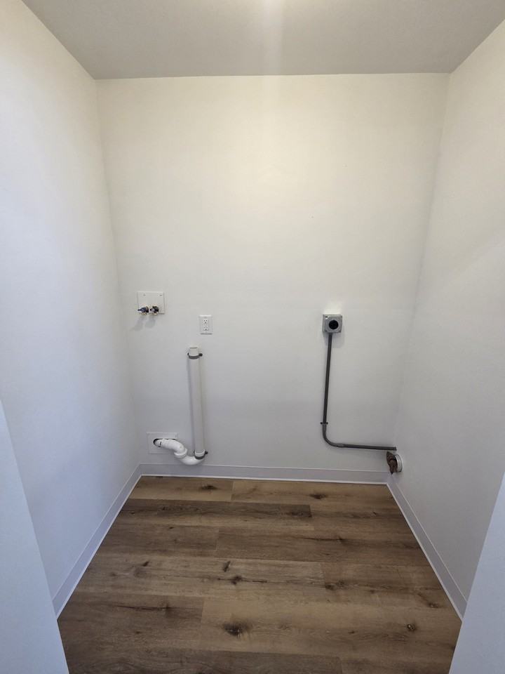 300 Dewey St #5 - Photo 5 of 16