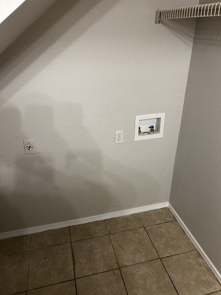 12923 E 28th Pl - Photo 7 of 13