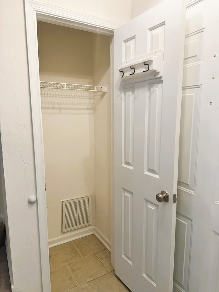 1812 Abbotsbury Way #1 - Photo 3 of 34