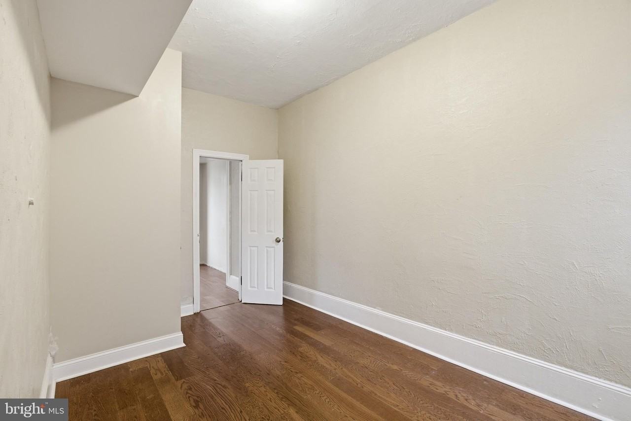 632 W Cumberland St #2 - Photo 6 of 15