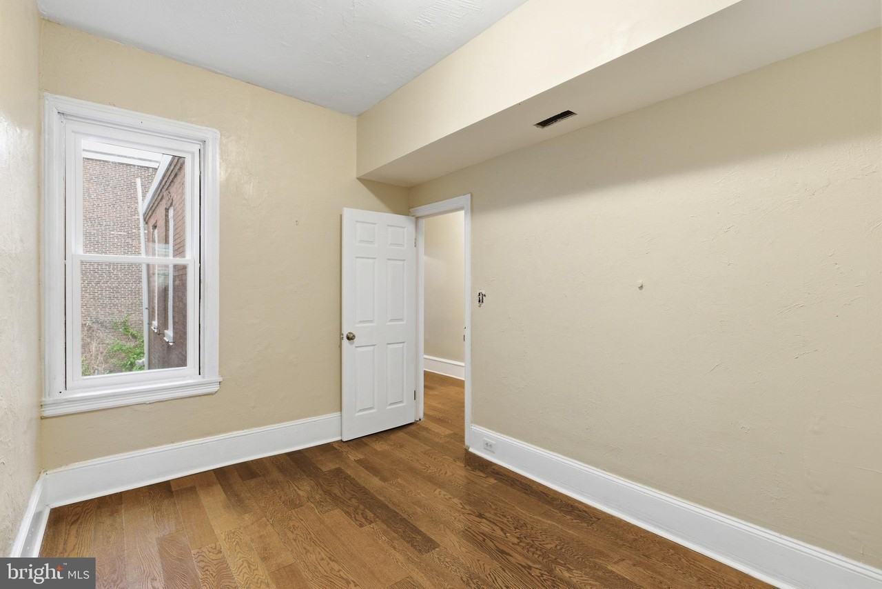 632 W Cumberland St #2 - Photo 7 of 15