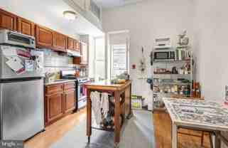 3017 W Girard Ave #2R - Photo 1 of 1