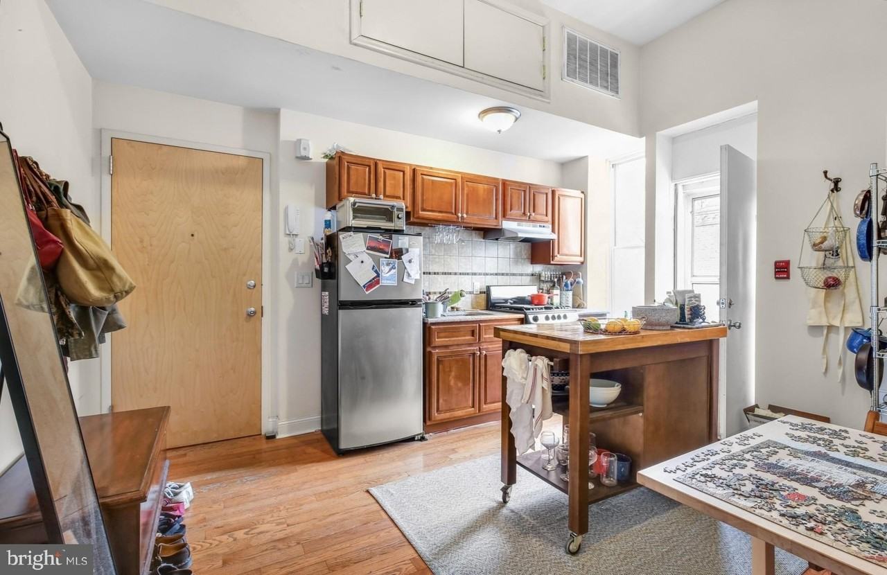 3017 W Girard Ave #2R - Photo 2 of 13