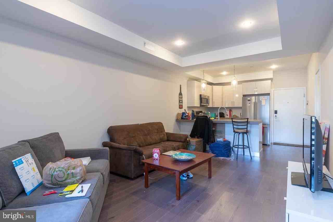 938 New Market St #304 - Photo 4 of 20