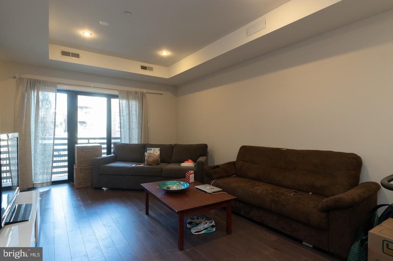 938 New Market St #304 - Photo 6 of 20